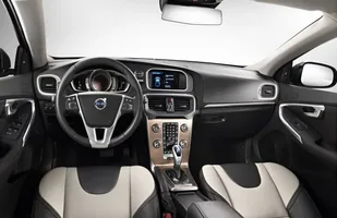 Volvo V40 Cross Country. Prawie terenowe — zdjęcie 3