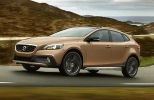 Volvo V40 Cross Country. Prawie terenowe — zdjęcie 1