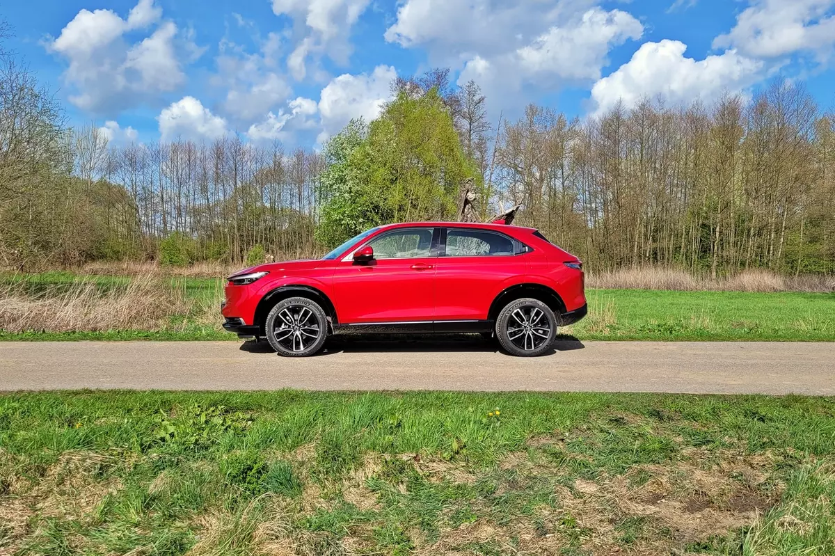 Test: Honda HR-V e:HEV – udany przykład pójścia na przekór