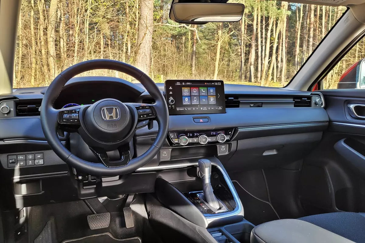 Test: Honda HR-V e:HEV – udany przykład pójścia na przekór
