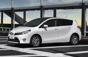 Toyota Verso po liftingu — zdjęcie 1