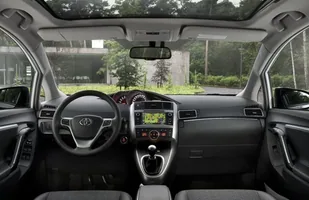 Toyota Verso po liftingu — zdjęcie 5