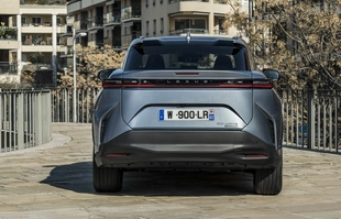 Lexus RZ z nowym elektrycznym napędem