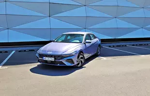 Hyundai Elantra 2024 Executive CVT – samochód bezkonkurencyjny?