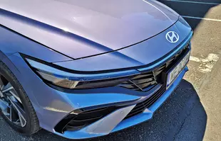 Hyundai Elantra 2024 Executive CVT – samochód bezkonkurencyjny?