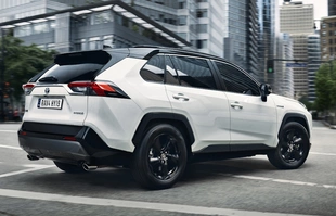 Toyota RAV4 ma już 30 lat