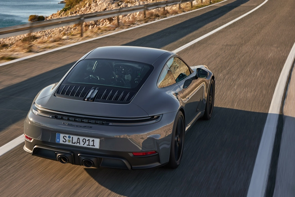 Porsche 911 po modernizacji. Nowością napęd T-Hybrid