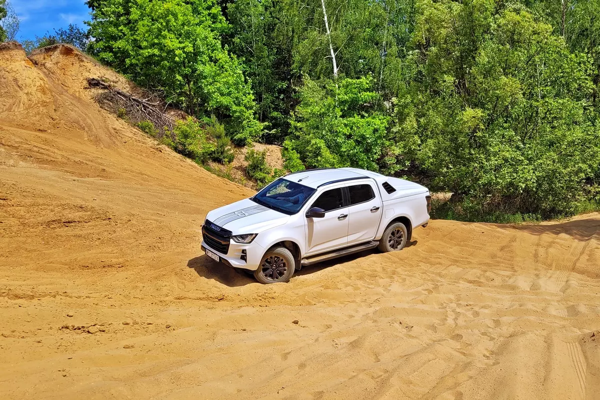 Isuzu D-Max LSE – alternatywa dla terenówki?