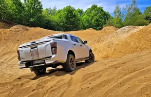 Isuzu D-Max LSE – alternatywa dla terenówki?