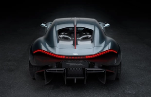 Bugatti Tourbillon. Hybryda o mocy 1800 KM