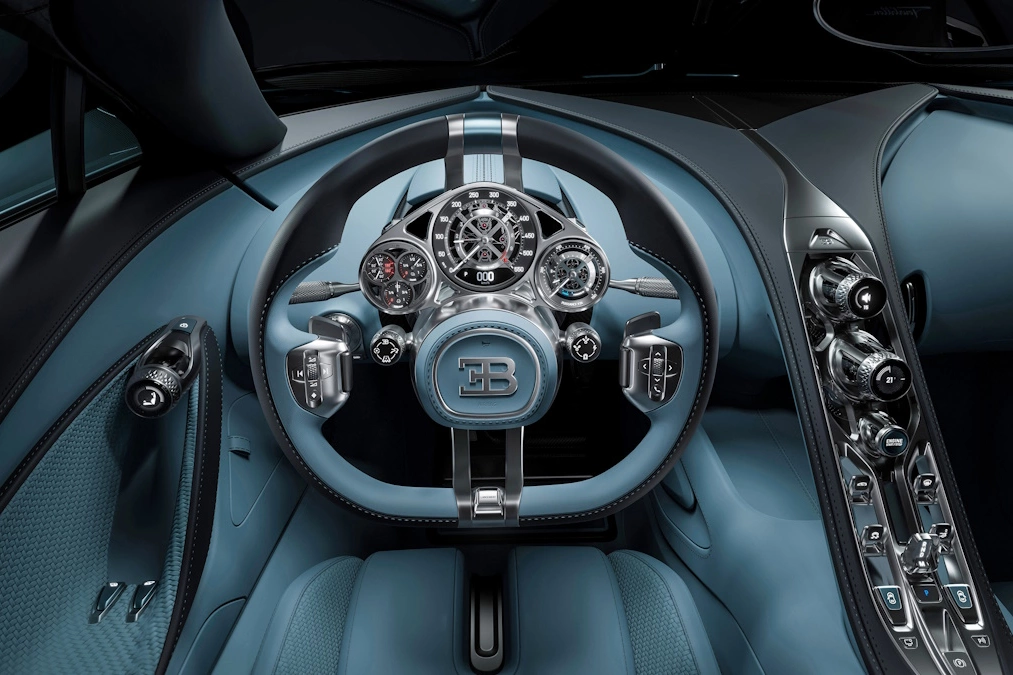 Bugatti Tourbillon. Hybryda o mocy 1800 KM