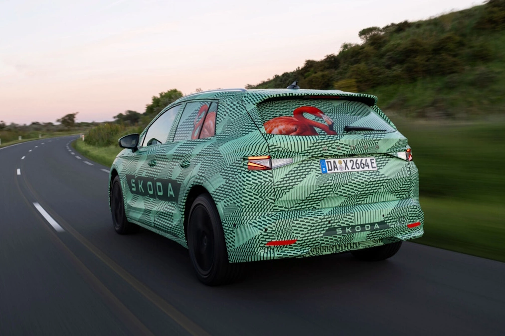 Skoda Elroq w kamuflażu