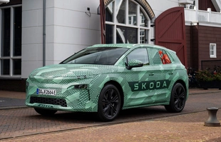 Skoda Elroq w kamuflażu