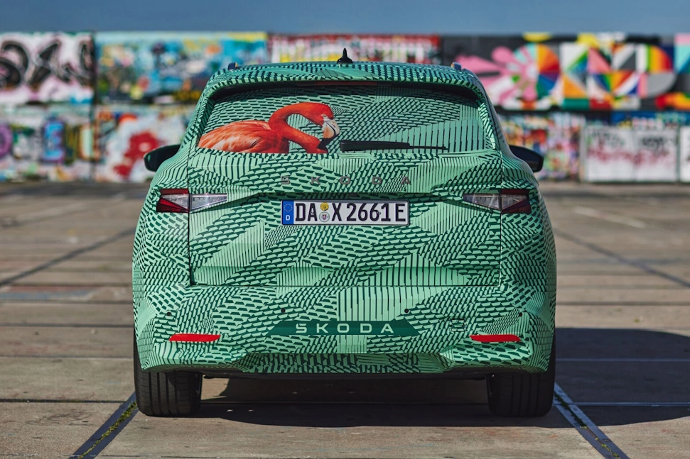 Skoda Elroq w kamuflażu