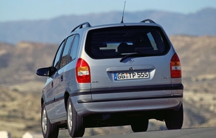 Opel Zafira ma już 25 lat