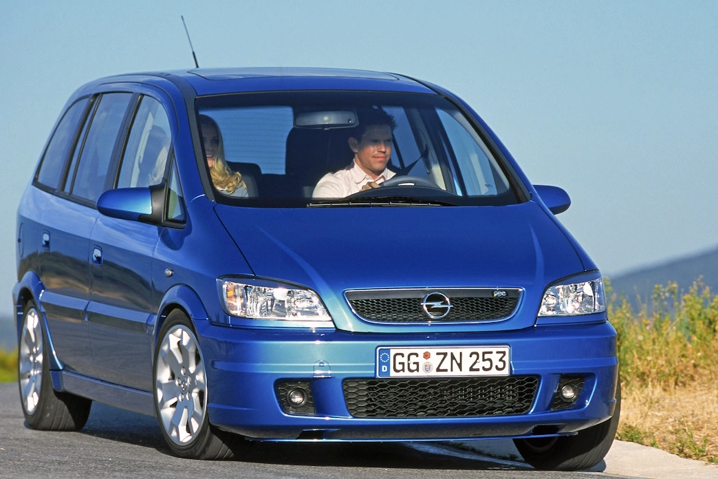 Opel Zafira ma już 25 lat