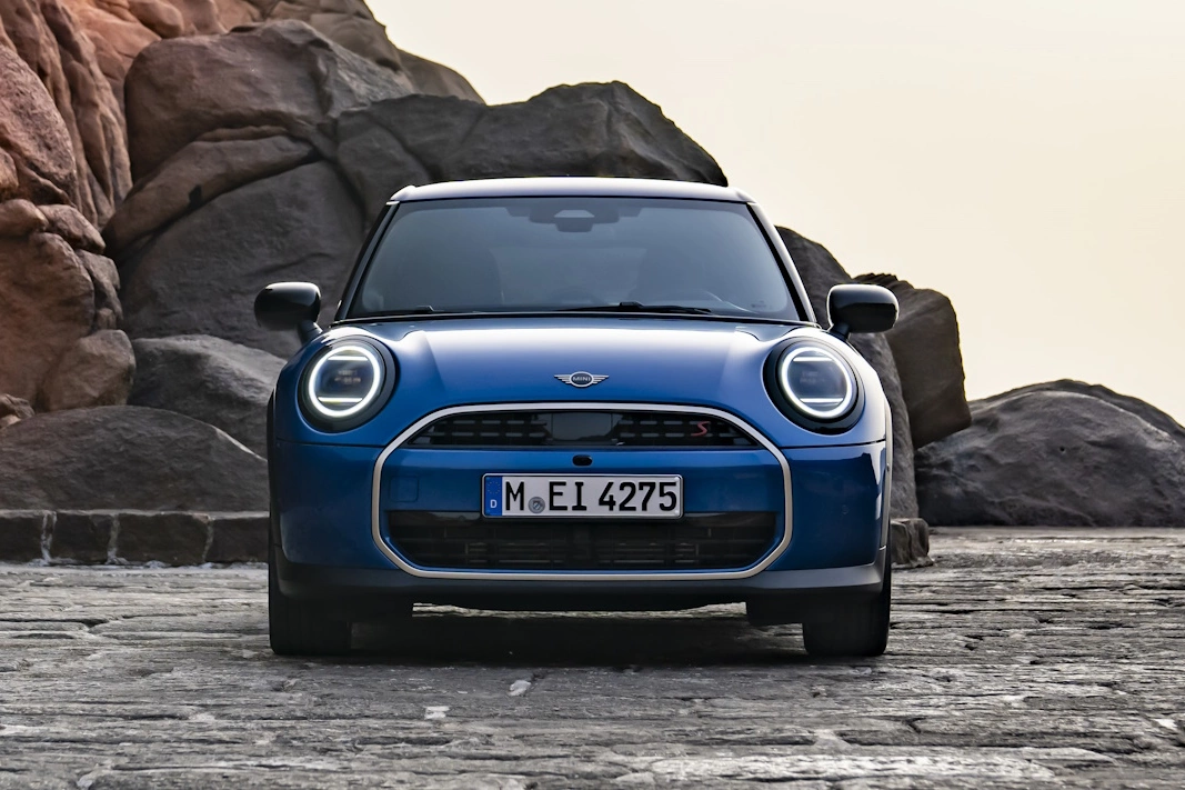 Pięciodrzwiowe Mini Cooper S i C już dostępne