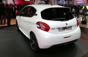 Miejski Peugeot za 100 tys. zł. Oto 208 GTI — zdjęcie 3