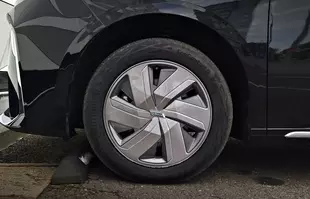 Maxus Mifa 9 - elektryczny super luksusowy van prosto z Chin