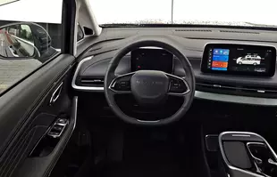 Maxus Mifa 9 - elektryczny super luksusowy van prosto z Chin