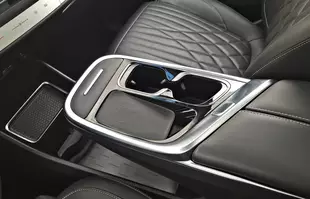 Maxus Mifa 9 - elektryczny super luksusowy van prosto z Chin