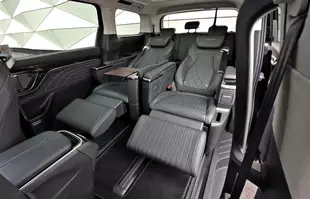 Maxus Mifa 9 - elektryczny super luksusowy van prosto z Chin