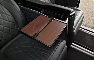 Maxus Mifa 9 - elektryczny super luksusowy van prosto z Chin