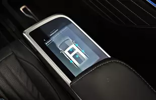 Maxus Mifa 9 - elektryczny super luksusowy van prosto z Chin