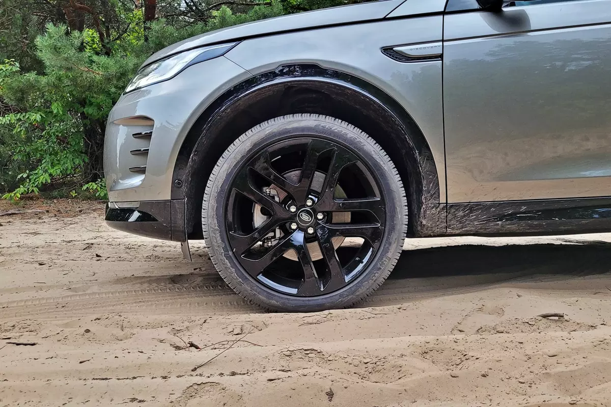 Land Rover Discovery Sport D200 - wyróżnia się w segmencie