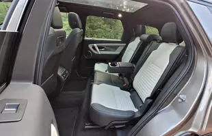 Land Rover Discovery Sport D200 - wyróżnia się w segmencie