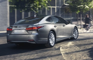 Lexus LS bestsellerem w Polsce