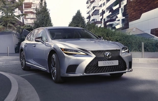 Lexus LS bestsellerem w Polsce