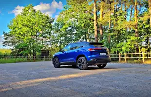 Renault Austral E-Tech - pod każdym względem nietypowa hybryda