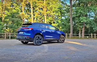 Renault Austral E-Tech - pod każdym względem nietypowa hybryda