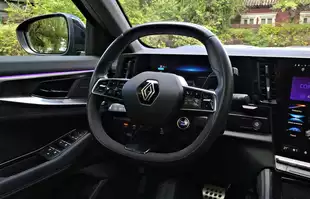 Renault Austral E-Tech - pod każdym względem nietypowa hybryda