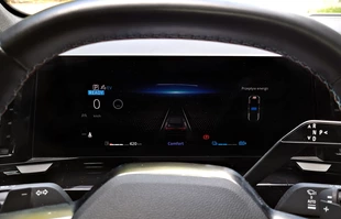 Renault Austral E-Tech - pod każdym względem nietypowa hybryda