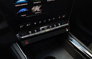 Renault Austral E-Tech - pod każdym względem nietypowa hybryda