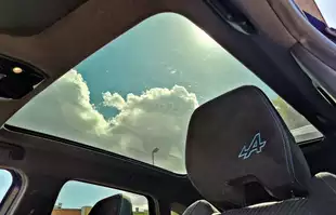 Renault Austral E-Tech - pod każdym względem nietypowa hybryda