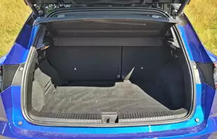 Renault Austral E-Tech - pod każdym względem nietypowa hybryda