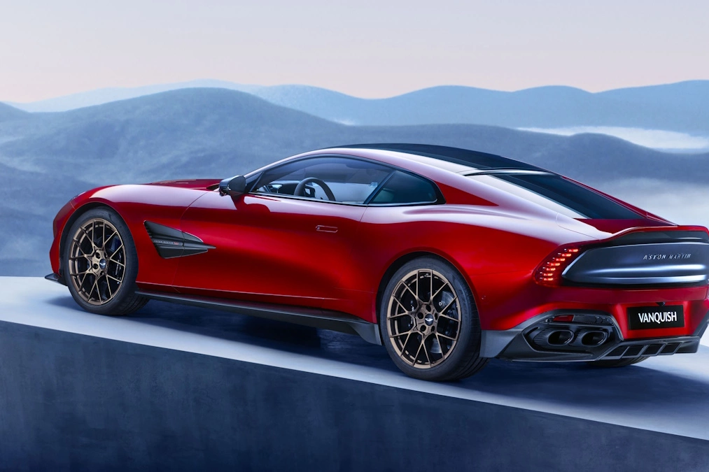 Aston Martin Vanquish wraca!