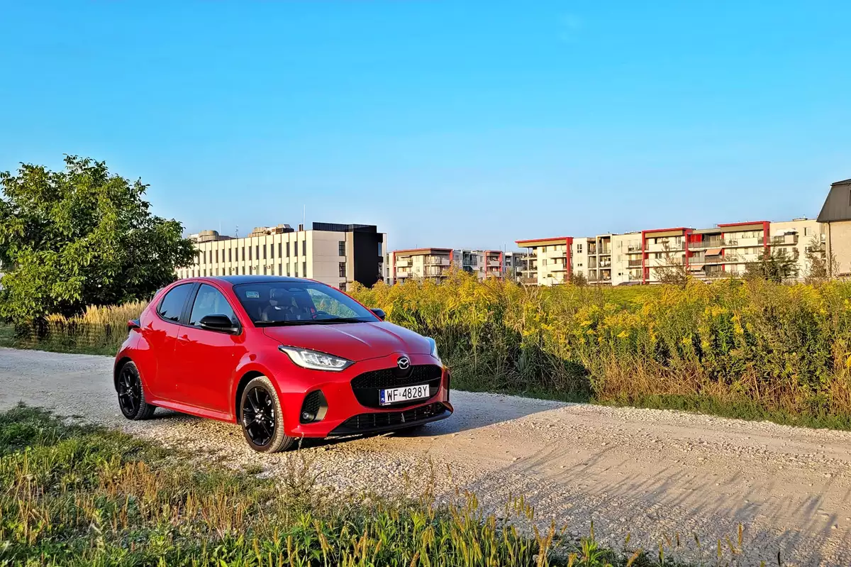 Mazda 2 Hybrid - bliźniaczka Toyoty Yaris