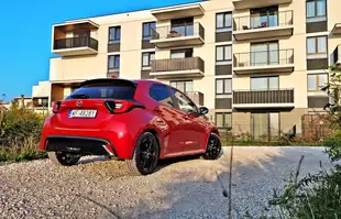 Mazda 2 Hybrid - bliźniaczka Toyoty Yaris