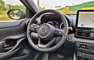 Mazda 2 Hybrid - bliźniaczka Toyoty Yaris