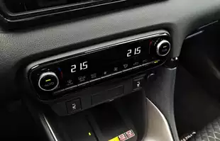 Mazda 2 Hybrid - bliźniaczka Toyoty Yaris