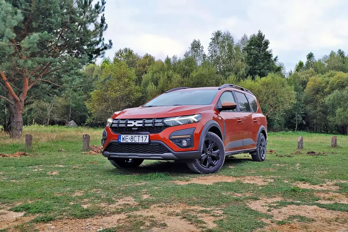 Dacia Jogger Hybrid - to już nie jest budżetowe auto