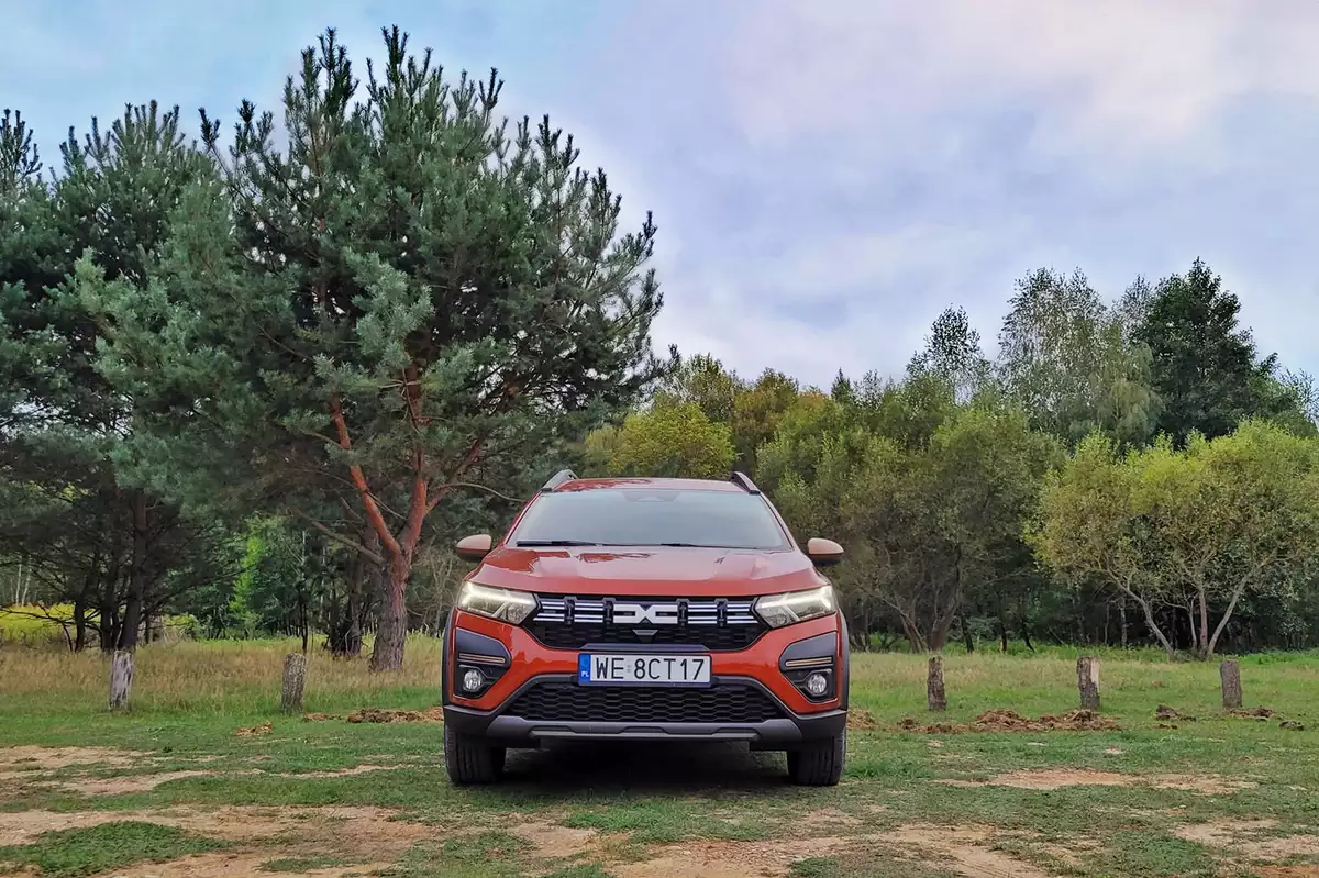 Dacia Jogger Hybrid - to już nie jest budżetowe auto