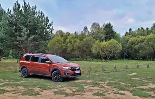 Dacia Jogger Hybrid - to już nie jest budżetowe auto