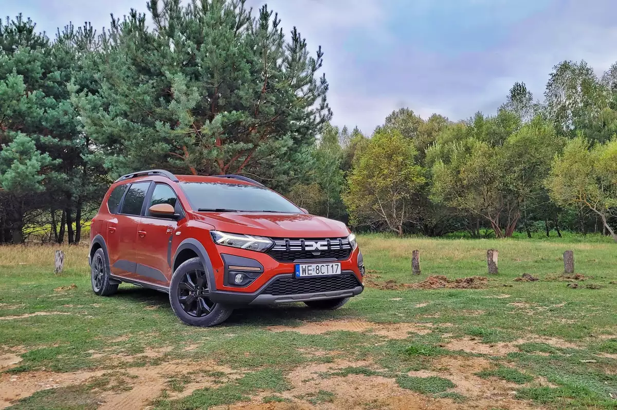 Dacia Jogger Hybrid - to już nie jest budżetowe auto