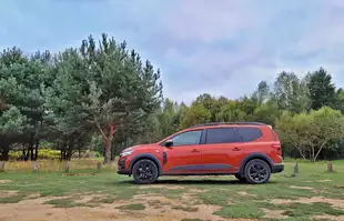 Dacia Jogger Hybrid - to już nie jest budżetowe auto
