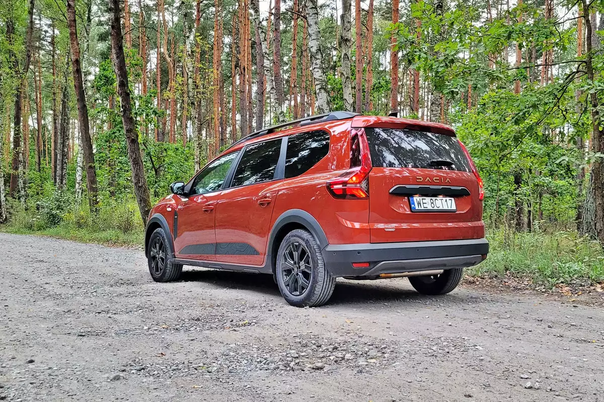 Dacia Jogger Hybrid - to już nie jest budżetowe auto